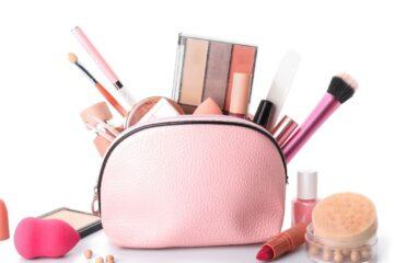 travel tips make up bag brushes pack light